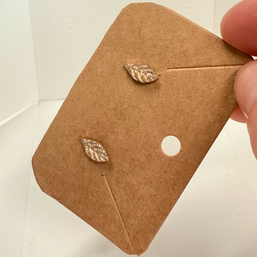 Gold Leaf Design Earrings - Picture 7 of 8